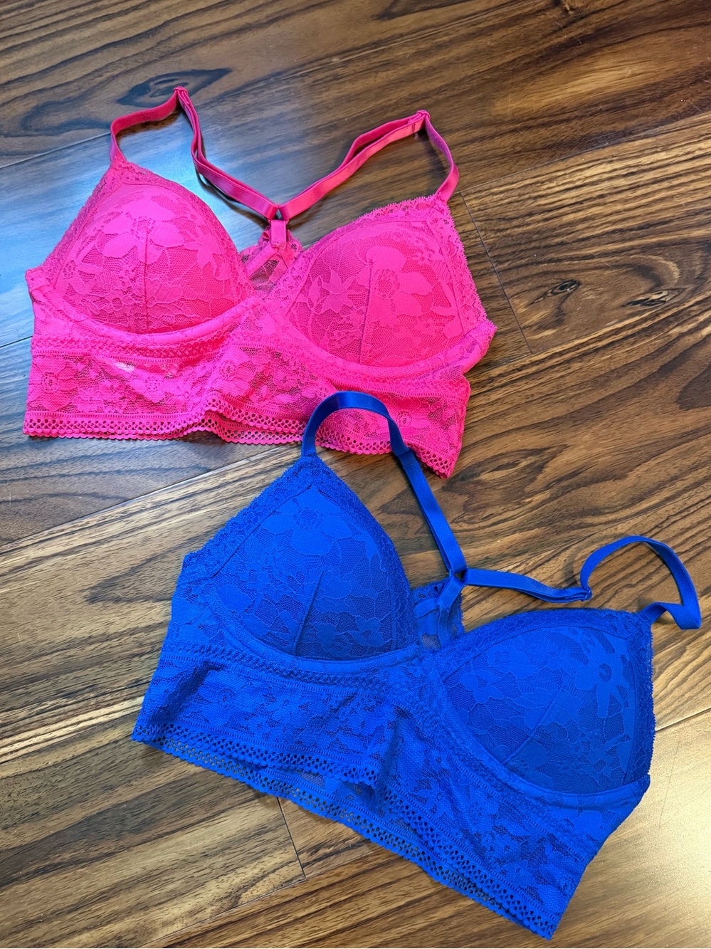 NWT Set of 2 Victoria’s Secret Lace Bralette Fuchsia  & Royal Blue (Sz XS)